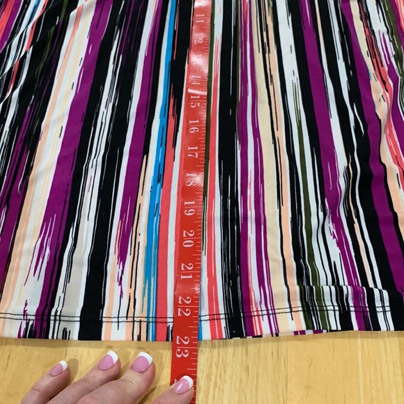 Worthington size petite large polyester spandex short sleeve blouse. Like new - Picture 10 of 11